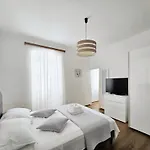 Apartments Miljas 2