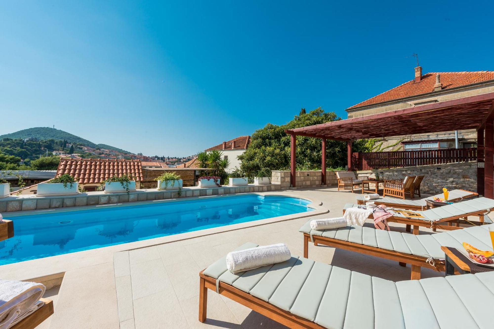 Apartment Miljas 2 *
